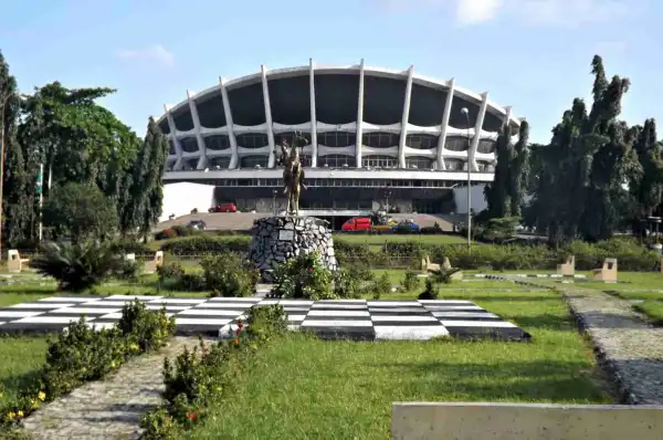 Boxing Day: Petrol Scarcity Paralyses Fun At National Theatre In Lagos